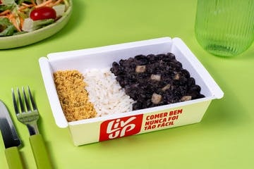 Feijoada vegetariana, arroz e farofa